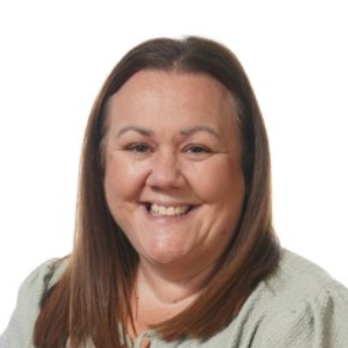 <p>Mrs M Bradshaw</p>